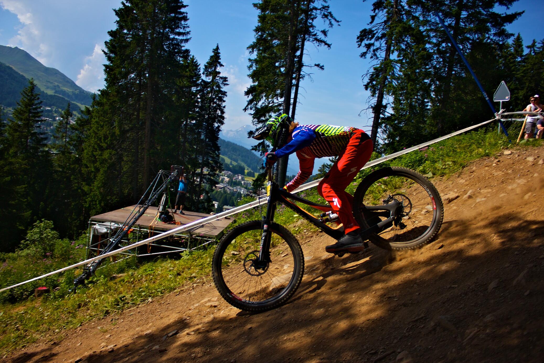 Bild ohne Beschreibung Bild ohne Beschreibung