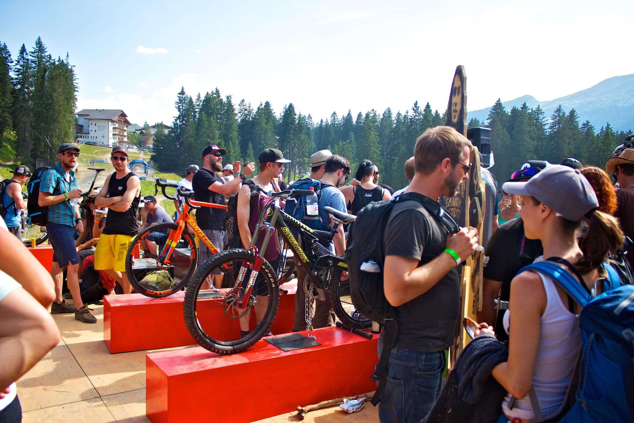 Bild ohne Beschreibung Bild ohne Beschreibung