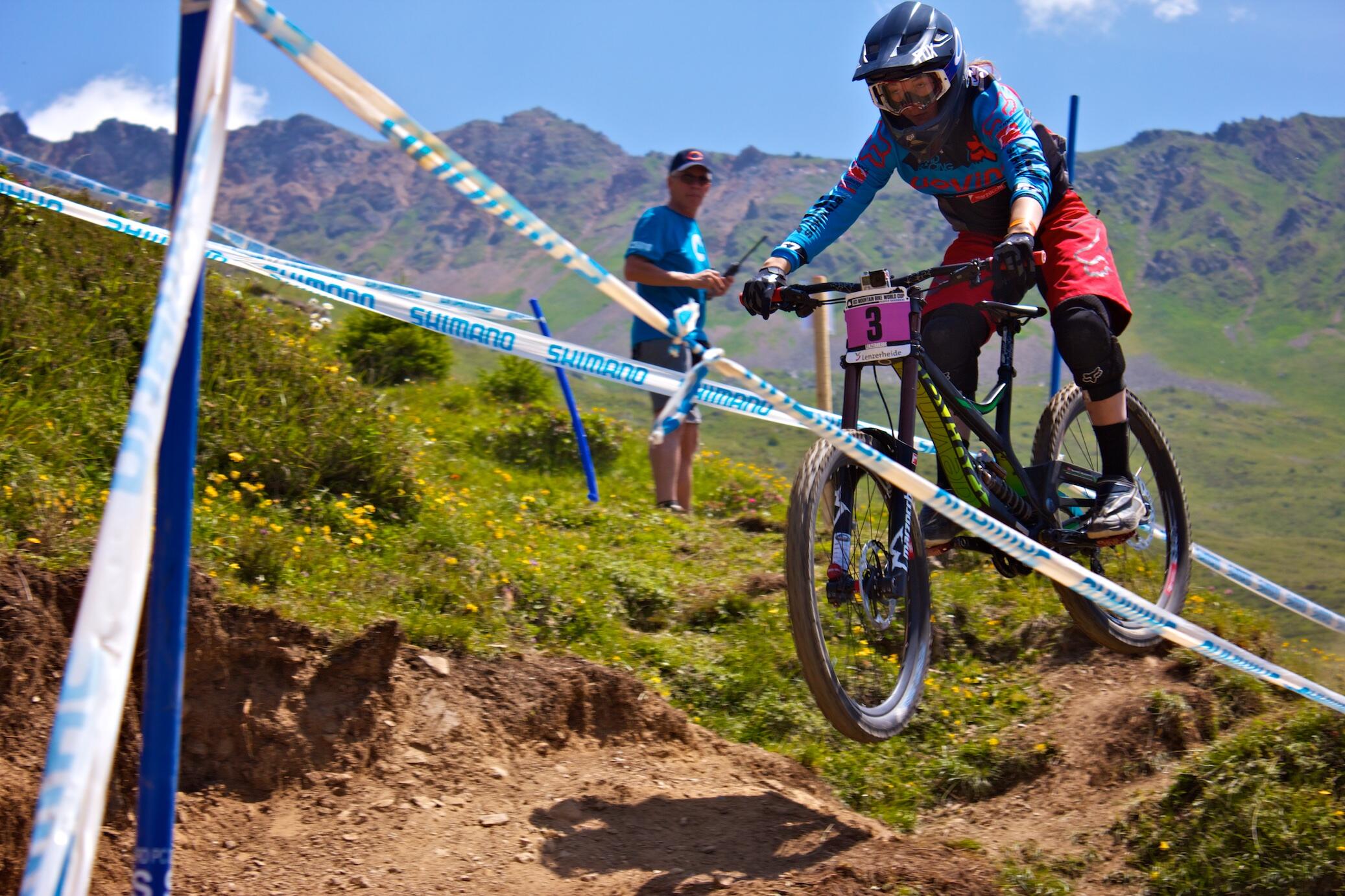 Bild ohne Beschreibung Bild ohne Beschreibung