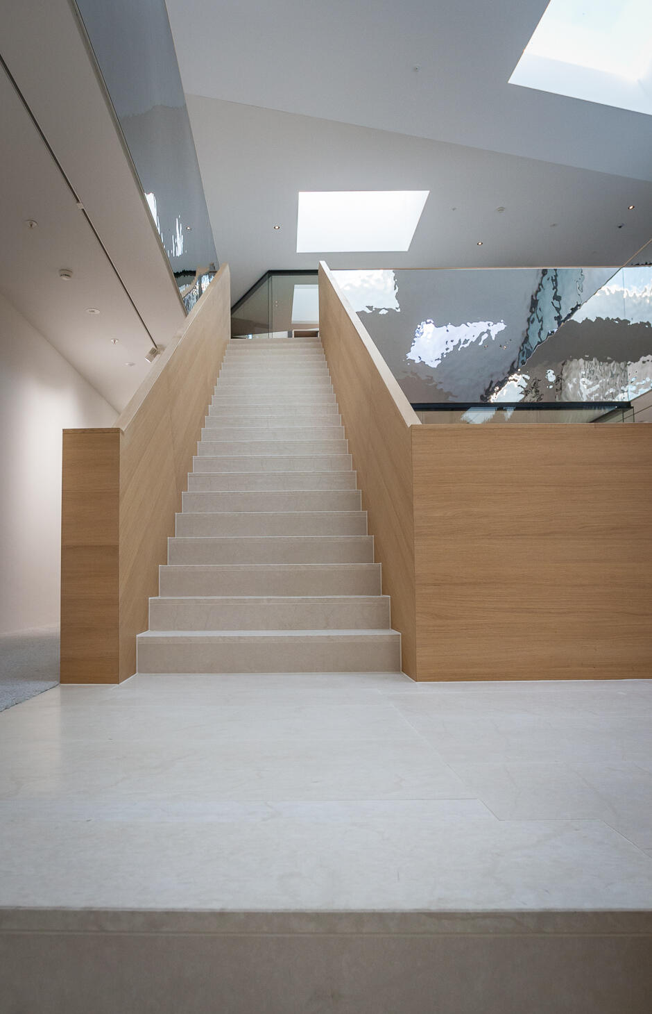 Vaduz-First Advisory Group-3930