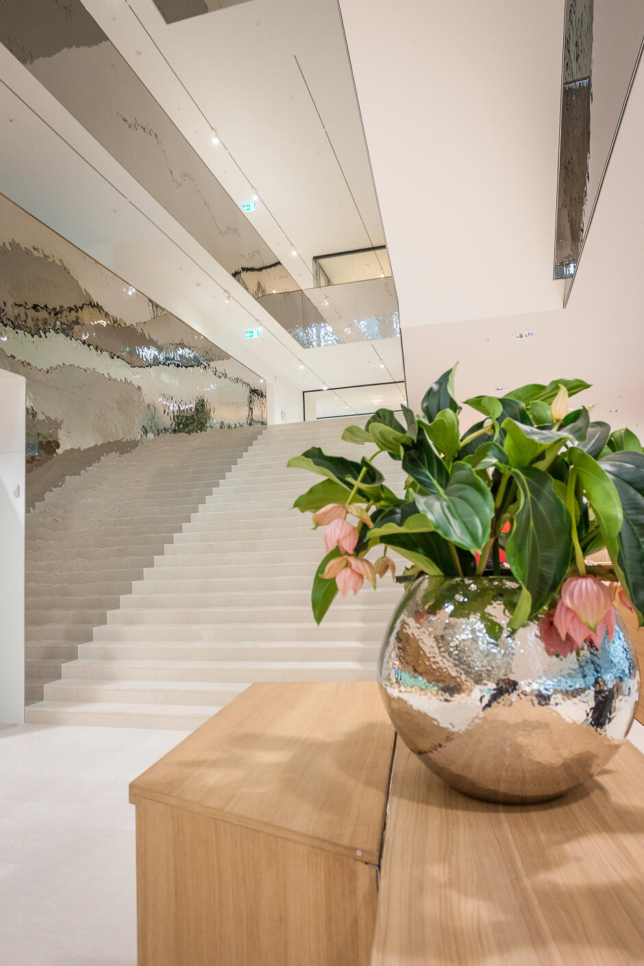 Vaduz-First Advisory Group-3943