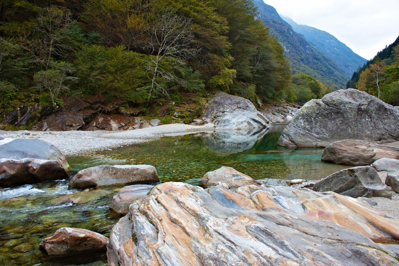 Bild ohne Beschreibung Bild ohne Beschreibung