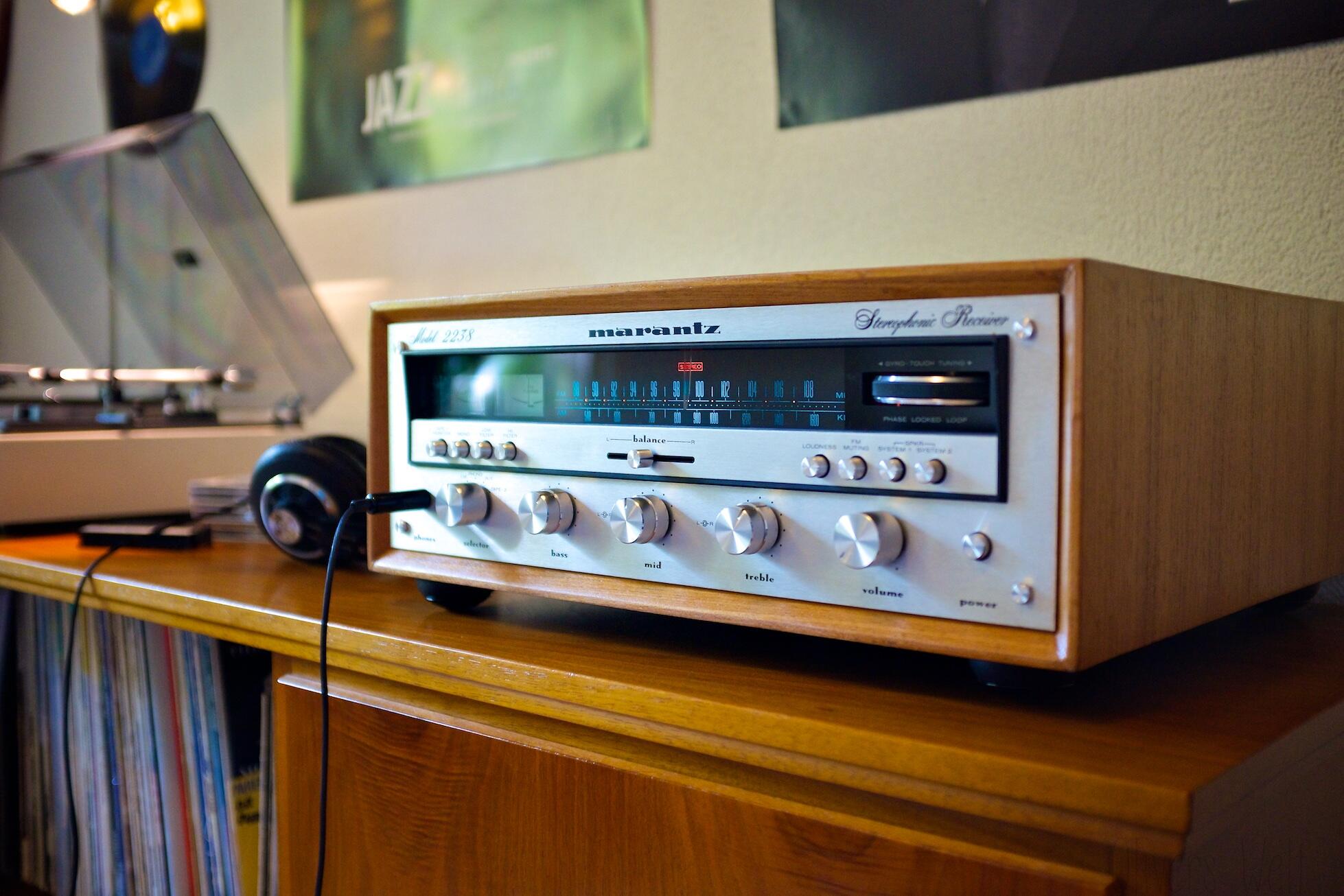 Marantz 2238, Woodcase W22 Marantz 2238, Woodcase W22