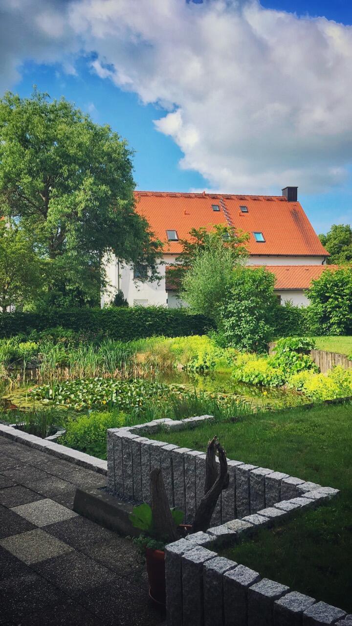 Bild ohne Beschreibung Bild ohne Beschreibung