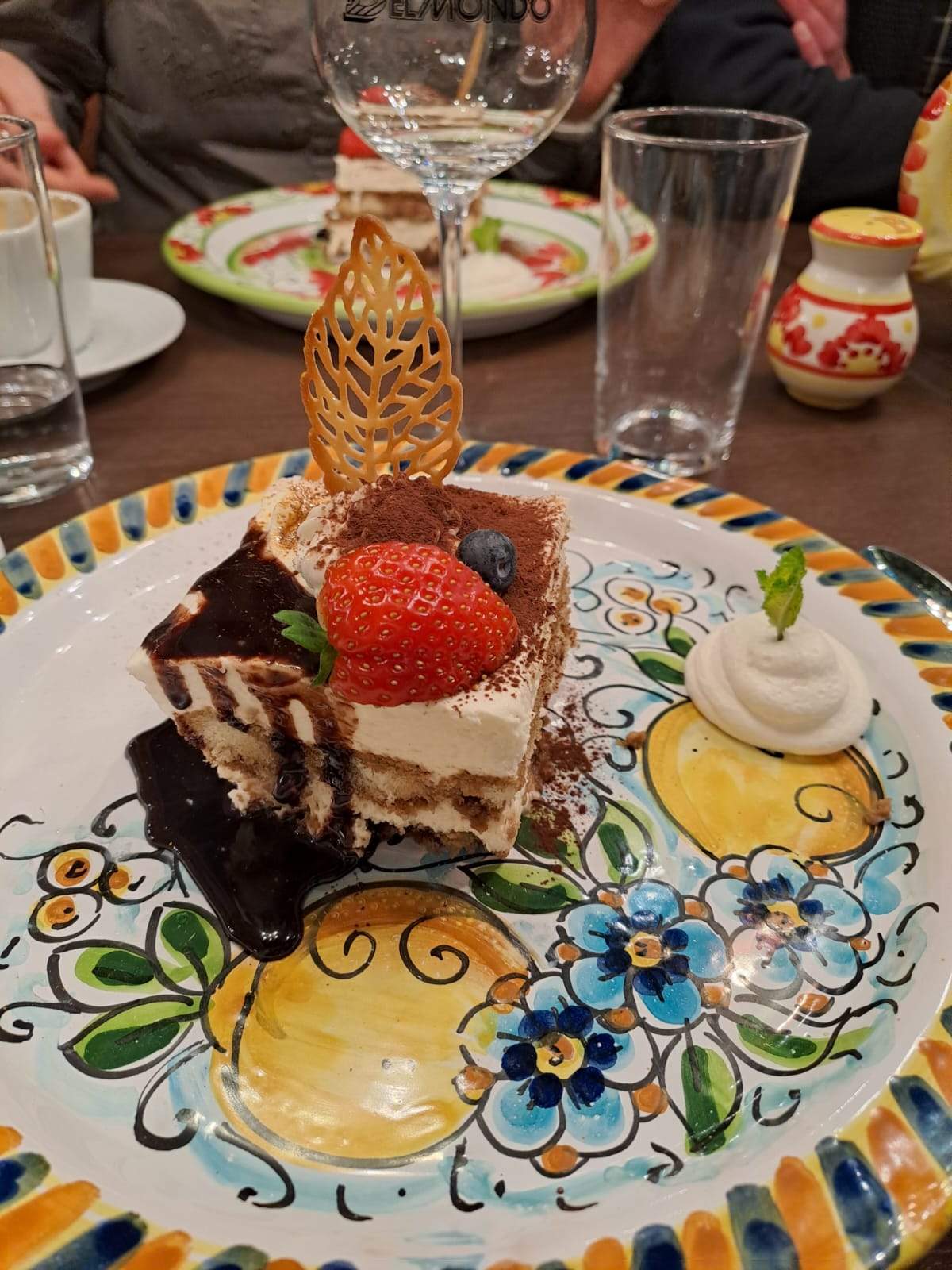 Bild ohne Beschreibung Bild ohne Beschreibung