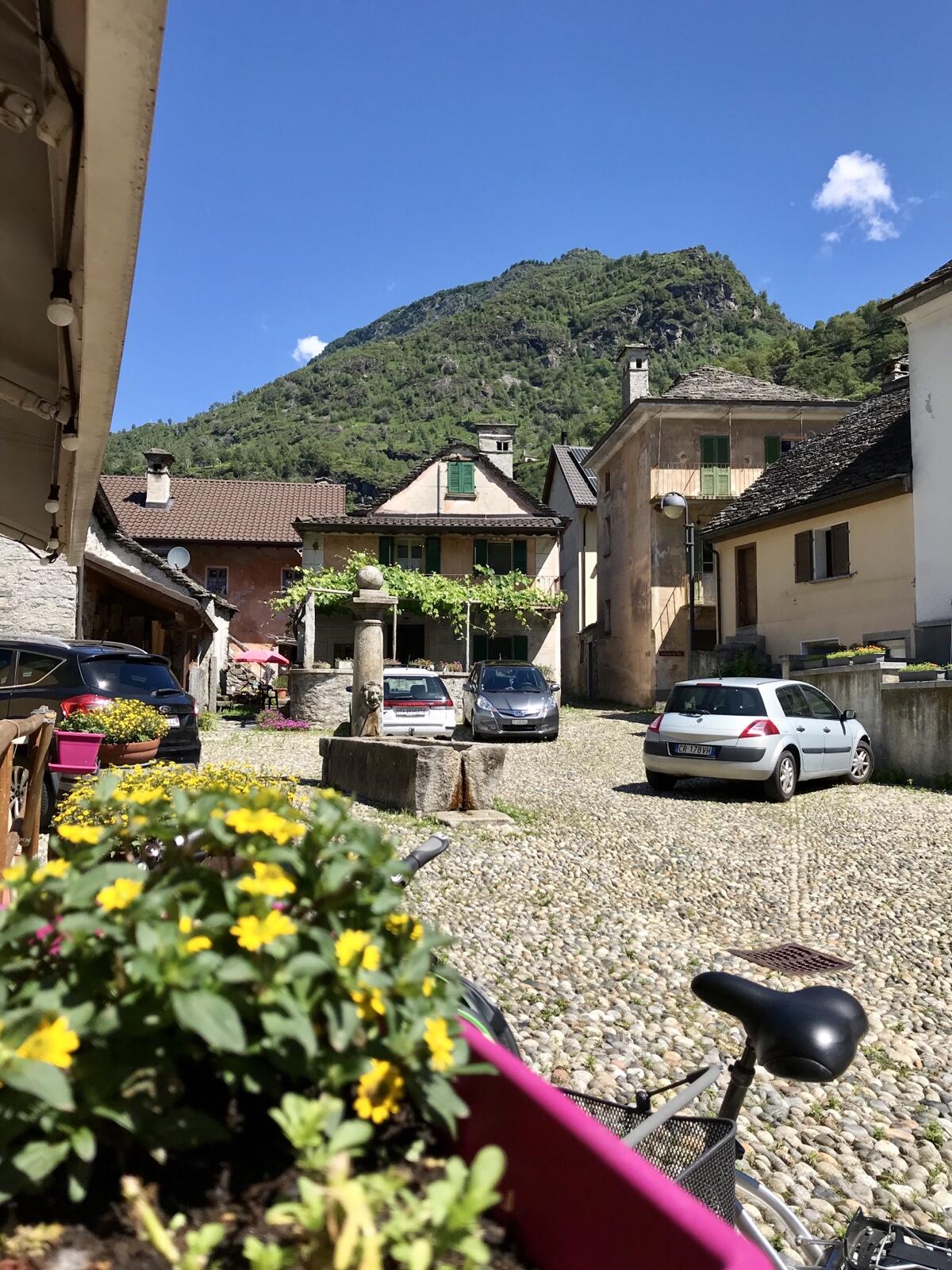 Bild ohne Beschreibung Bild ohne Beschreibung