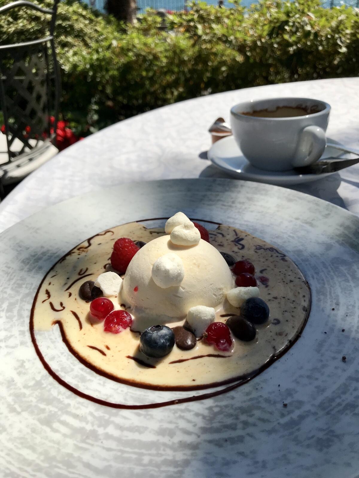 Bild ohne Beschreibung Bild ohne Beschreibung