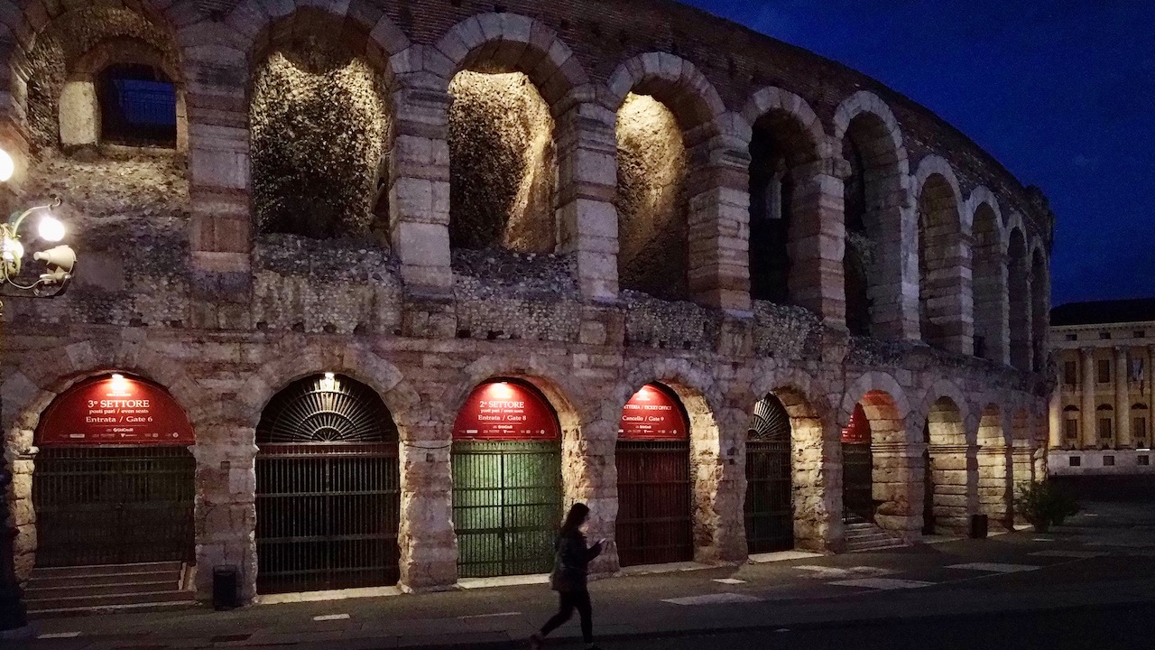 Bild ohne Beschreibung Bild ohne Beschreibung